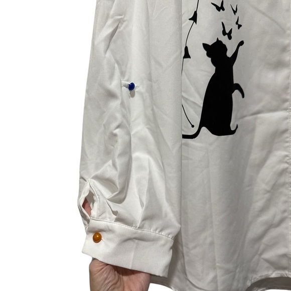 SHEIN Long Sleeve Top with Cat - Picture 3 of 10